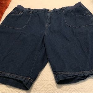 Denim shorts, elastic waist w/button and zipper